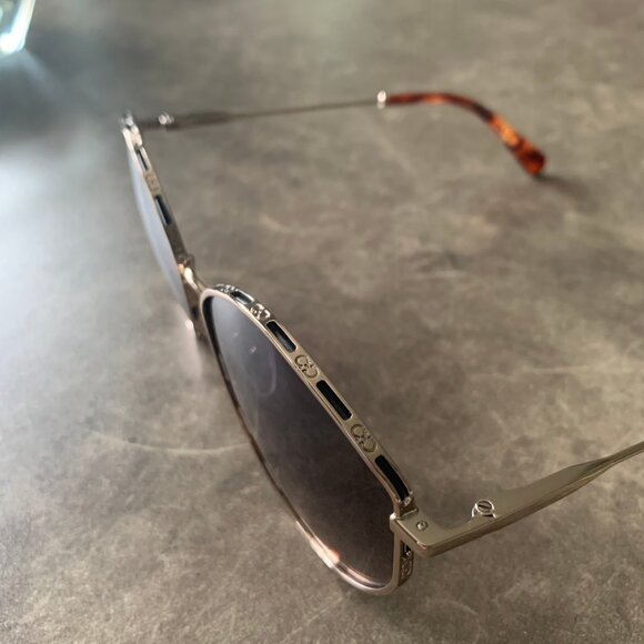 NIB- Women's Salvatore FERRAGAMO Stylized Aviator w/ Gradient Lens - Picture 3 of 15